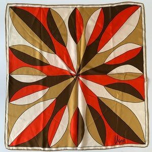 Vintage Vera Neumann scarf with autumn leaf